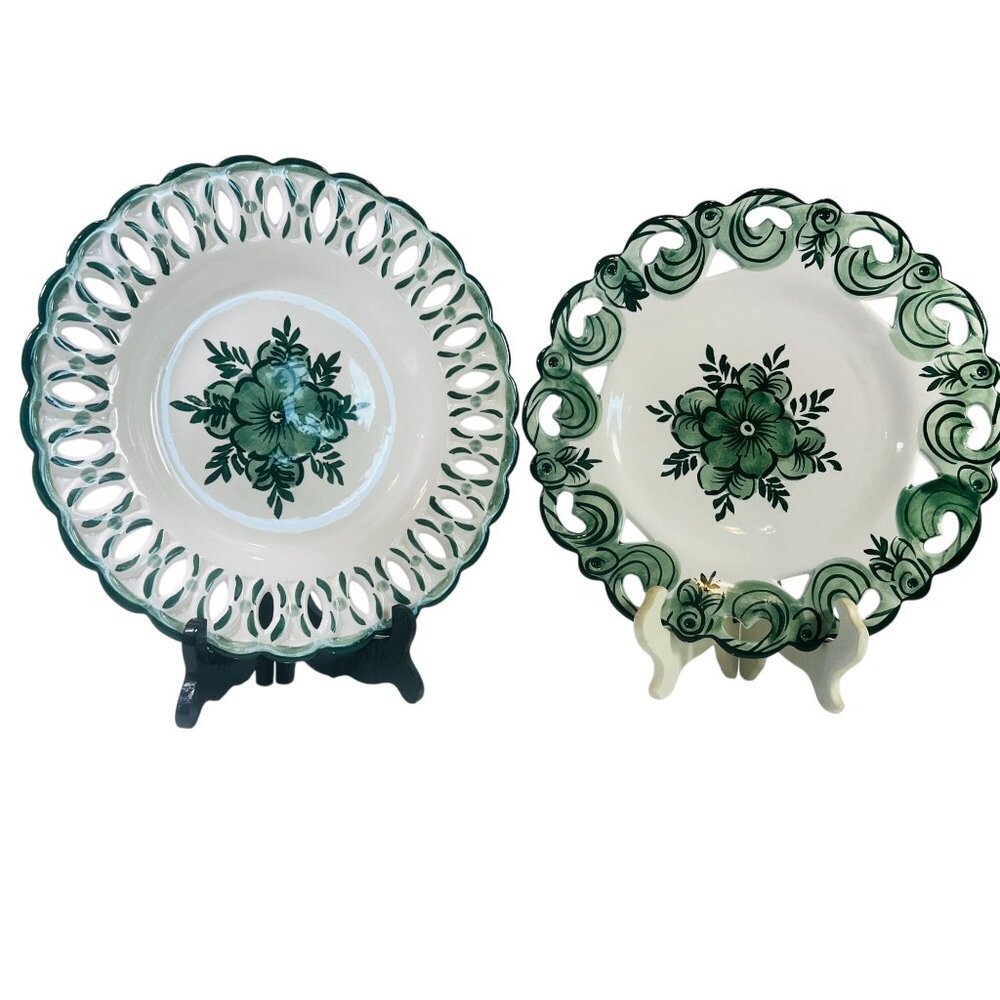 Vtg Style Eyes Baum Bros‎ Ceramic Wall Plates 2 Green White Floral Kitcsh Granny